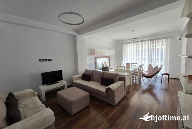 Shtepi me qera 3+1 ne Tirane - 1,000 Euro