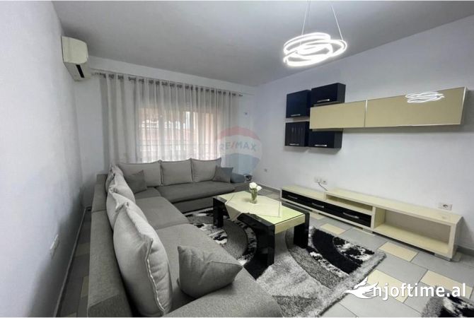 Shtepi me qera 3+1 ne Tirane - 800 Euro