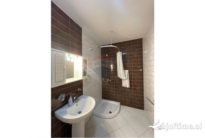Shtepi me qera 3+1 ne Tirane - 800 Euro
