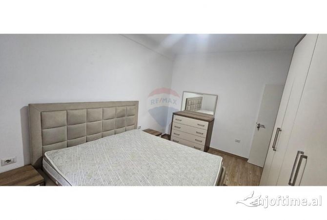 Shtepi me qera 1+1 ne Tirane - 50,000 Leke