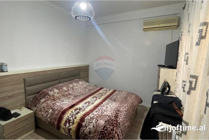 Shtepi me qera Apartament ne Tirane, 1+1, Mobilimi E mobiluar, Pagesa 550  Euro.