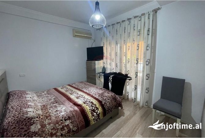 Shtepi me qera Apartament ne Tirane, 1+1, Mobilimi E mobiluar, Pagesa 550  Euro.