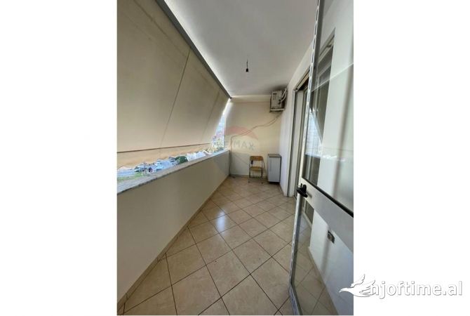 Shtepi me qera Apartament ne Tirane, 2+1, Mobilimi E mobiluar, Pagesa 600  Euro.