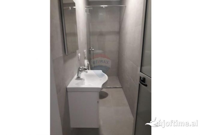 Shtepi me qera Garsoniere ne Tirane - 400 Euro