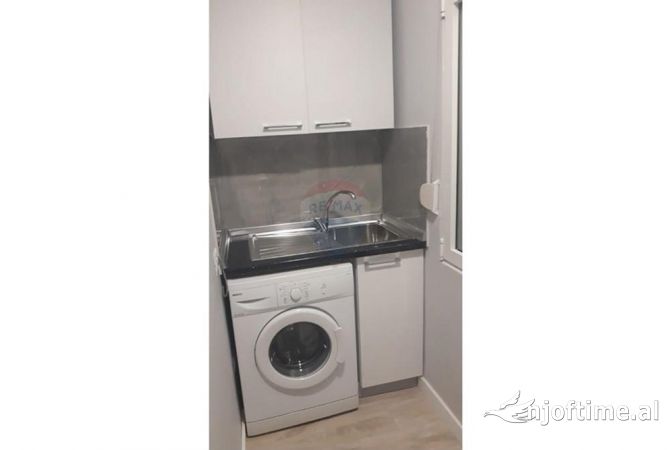 Shtepi me qera Apartament ne Tirane, Garsoniere, Mobilimi E mobiluar, Pagesa 400  Euro.