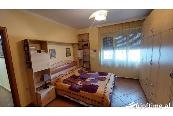 Shtepi me qera Apartament ne Tirane, 1+1, Mobilimi E mobiluar, Pagesa 60,000  Leke.