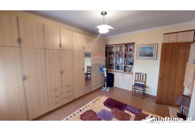 Shtepi me qera Apartament ne Tirane, 1+1, Mobilimi E mobiluar, Pagesa 60,000  Leke.