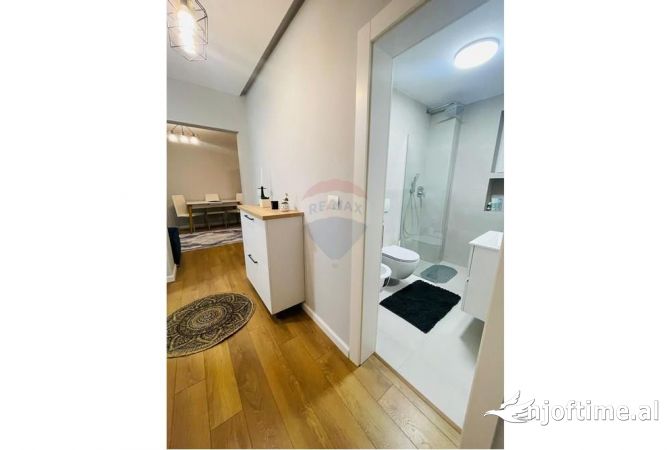 Shtepi me qera Apartament ne Tirane, 1+1, Mobilimi E mobiluar, Pagesa 700  Euro.