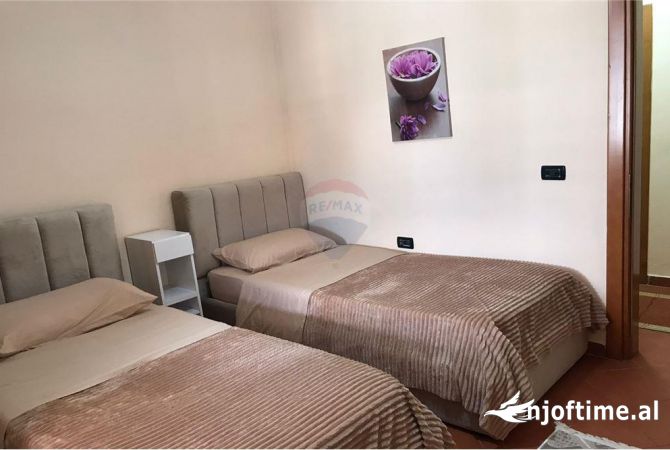 Shtepi me qera Apartament ne Tirane, 2+1, Mobilimi E mobiluar, Pagesa 750  Euro.