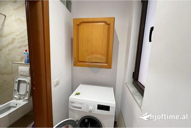 Shtepi me qera Apartament ne Tirane, 2+1, Mobilimi E mobiluar, Pagesa 600  Dollar.