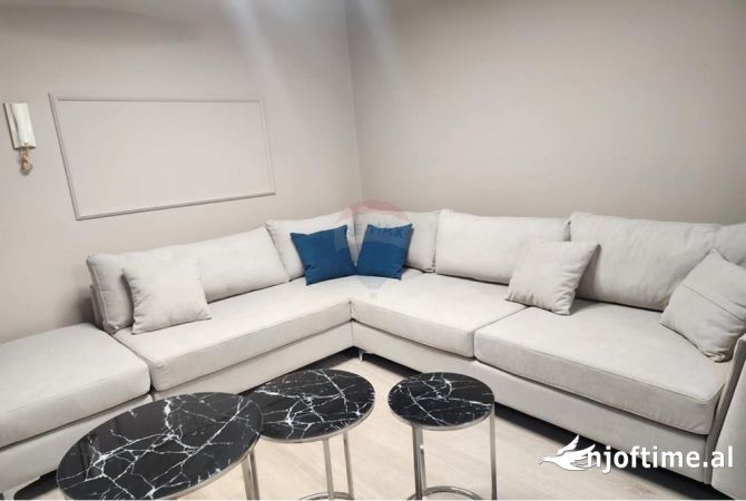 Shtepi me qera 2+1 ne Tirane - 750 Euro