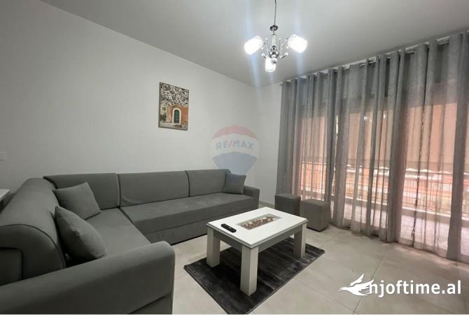 Shtepi me qera 1+1 ne Tirane - 650 Euro