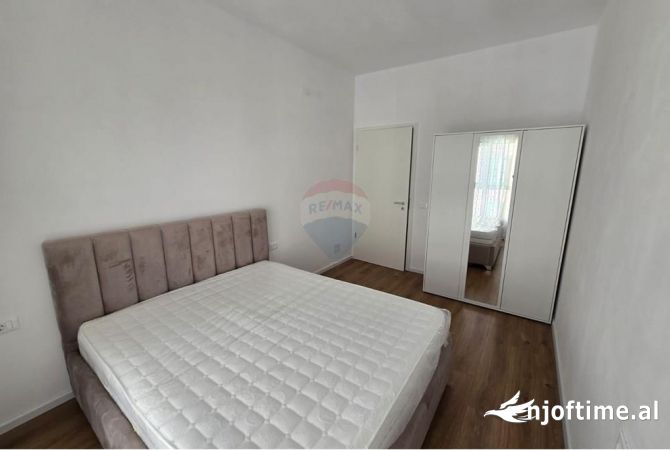 Shtepi me qera Apartament ne Tirane, 1+1, Mobilimi E mobiluar, Pagesa 400  Euro.