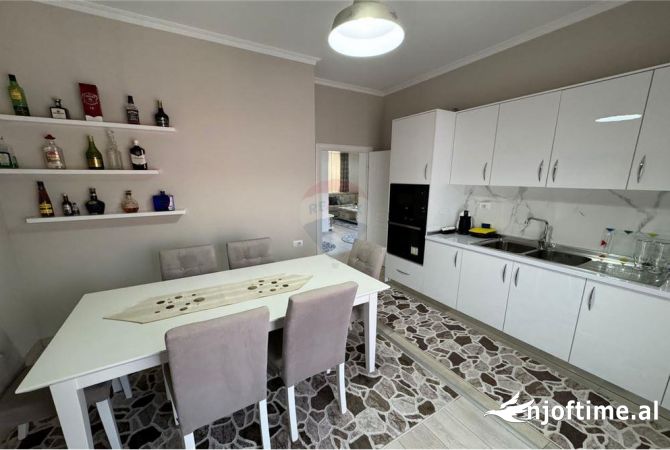 Shtepi me qera 2+1 ne Tirane - 600 Euro