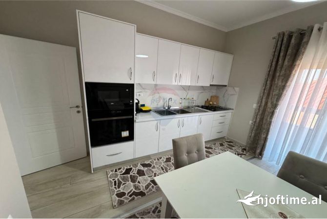Shtepi me qera 2+1 ne Tirane - 600 Euro
