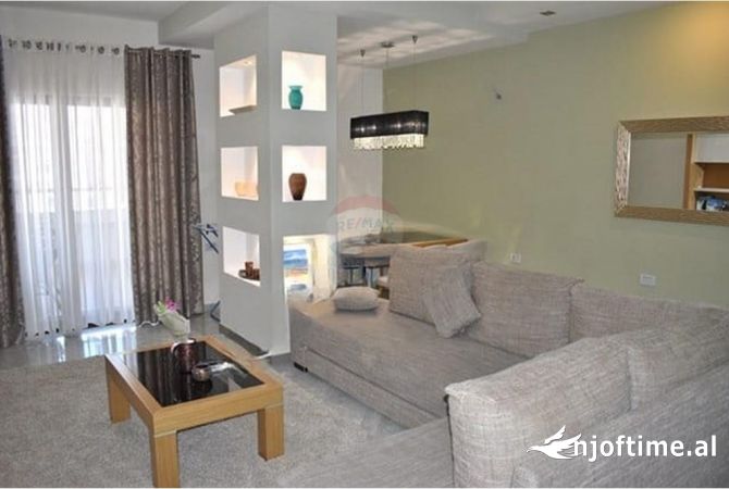 Shtepi me qera 2+1 ne Tirane - 1,500 Euro