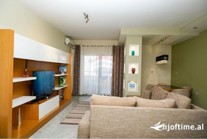 Shtepi me qera 2+1 ne Tirane - 1,500 Euro