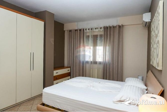 Shtepi me qera Apartament ne Tirane, 2+1, Mobilimi E mobiluar, Pagesa 1,500  Euro.