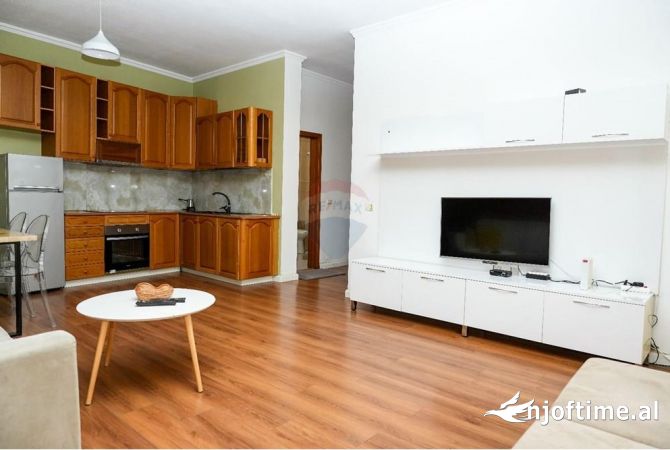 Shtepi me qera 1+1 ne Tirane - 650 Euro