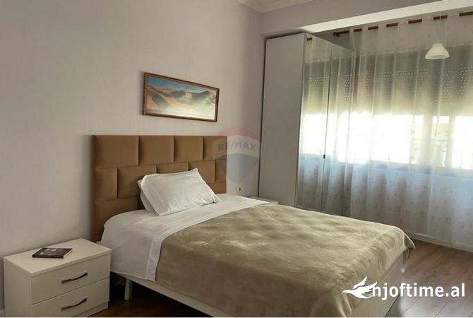 Shtepi me qera Apartament ne Tirane, 1+1, Mobilimi E mobiluar, Pagesa 650  Euro.