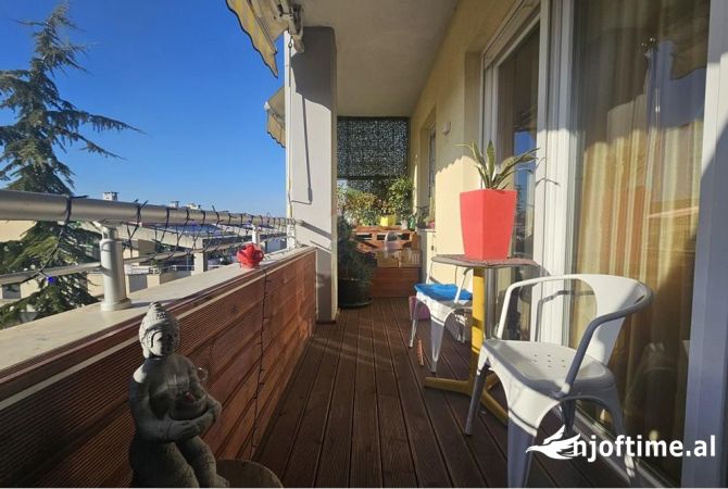 Shtepi me qera Apartament ne Tirane, 2+1, Mobilimi E mobiluar, Pagesa 1,200  Euro.