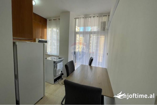 Shtepi me qera 1+1 ne Tirane - 650 Euro