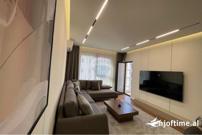 Shtepi me qera 2+1 ne Tirane - 950 Euro