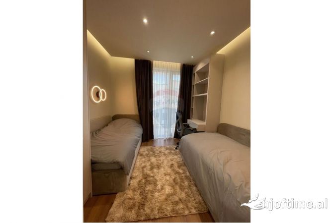 Shtepi me qera Apartament ne Tirane, 2+1, Mobilimi E mobiluar, Pagesa 950  Euro.