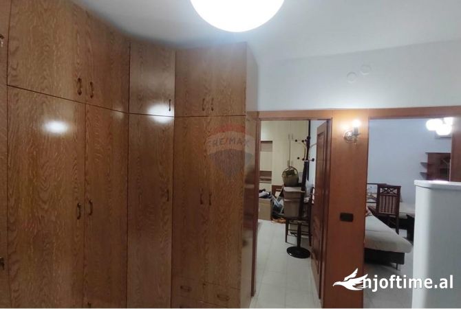 Shtepi me qera 2+1 ne Tirane - 700 Euro