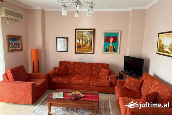 Shtepi me qera 1+1 ne Tirane - 700 Euro