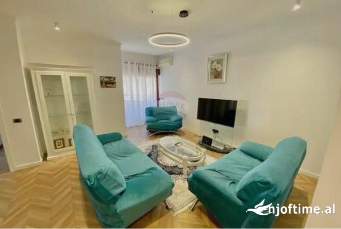 Shtepi me qera 2+1 ne Tirane - 800 Euro