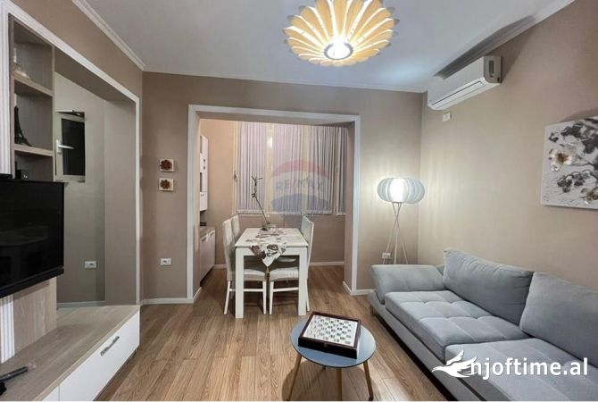 Shtepi me qera 1+1 ne Tirane - 650 Euro