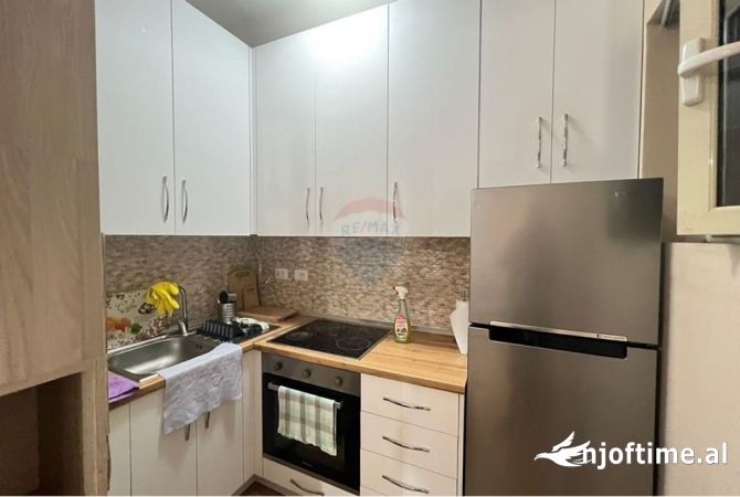 Shtepi me qera Apartament ne Tirane, 1+1, Mobilimi E mobiluar, Pagesa 650  Euro.