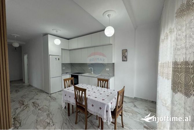 Shtepi me qera 2+1 ne Tirane - 750 Euro