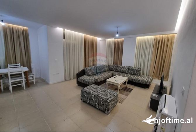 Shtepi me qera Apartament ne Tirane, 2+1, Mobilimi E mobiluar, Pagesa 550  Euro.