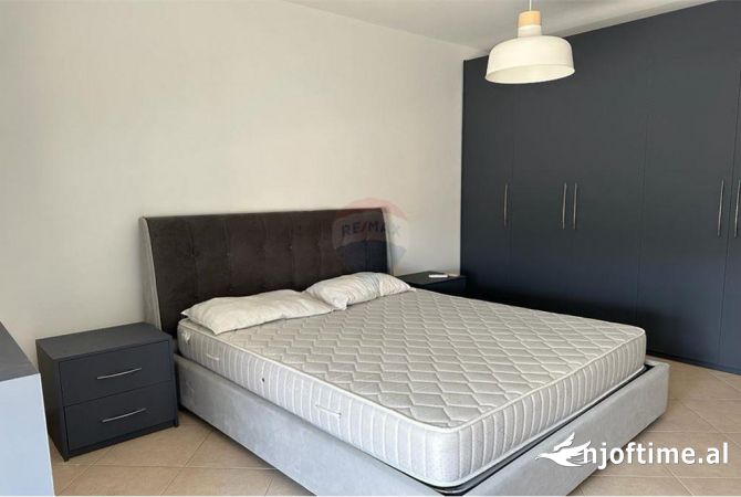 Shtepi me qera Apartament ne Tirane, 1+1, Mobilimi E mobiluar, Pagesa 550  Euro.