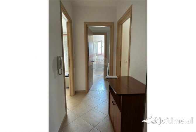 Shtepi me qera Apartament ne Tirane, 1+1, Mobilimi E mobiluar, Pagesa 550  Euro.