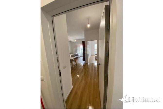 Shtepi me qera Apartament ne Tirane, 1+1, Mobilimi E mobiluar, Pagesa 450  Euro.