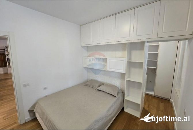 Shtepi me qera Apartament ne Tirane, 2+1, Mobilimi E mobiluar, Pagesa 700  Euro.