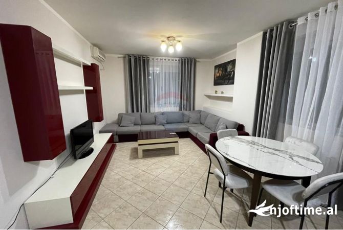 Shtepi me qera 2+1 ne Tirane - 700 Euro