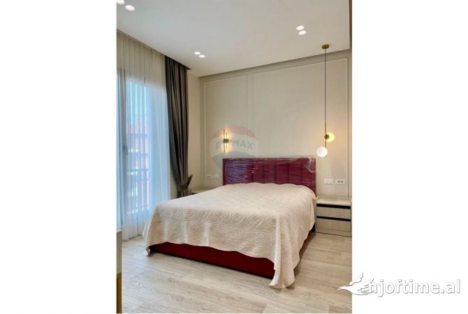 Shtepi me qera Apartament ne Tirane, 2+1, Mobilimi E mobiluar, Pagesa 1,300  Euro.