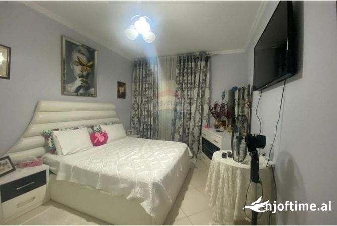Shtepi me qera Apartament ne Tirane, 2+1, Mobilimi E mobiluar, Pagesa 700  Euro.