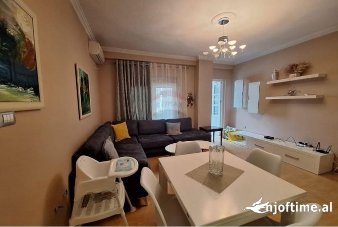 Shtepi me qera 2+1 ne Tirane - 600 Euro