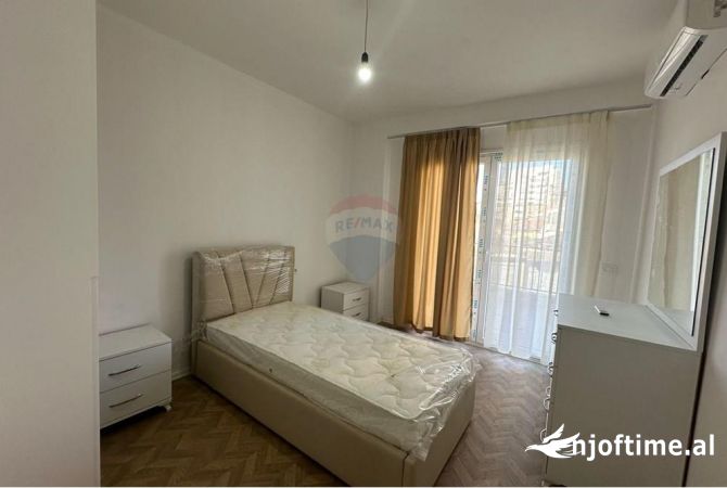Shtepi me qera Apartament ne Tirane, 2+1, Mobilimi E mobiluar, Pagesa 650  Euro.