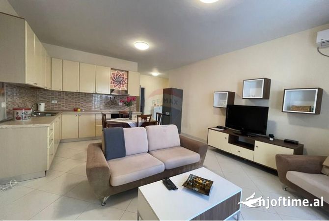 Shtepi me qera Apartament ne Tirane, 1+1, Mobilimi E mobiluar, Pagesa 550  Euro.