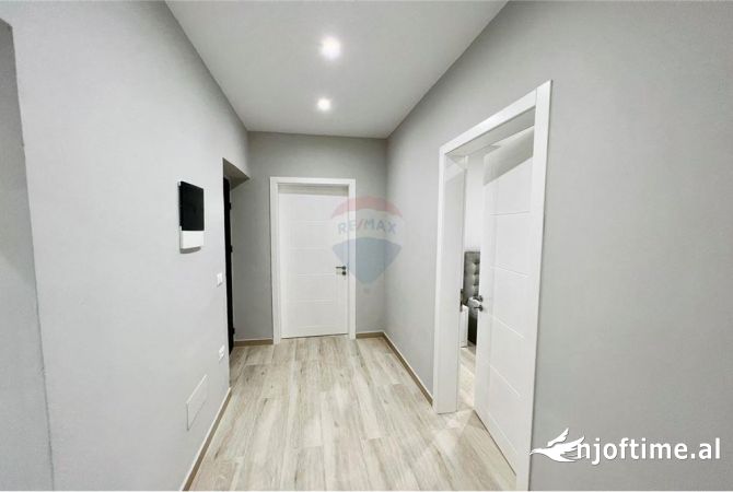 Shtepi me qera Apartament ne Tirane, 2+1, Mobilimi E mobiluar, Pagesa 600  Euro.