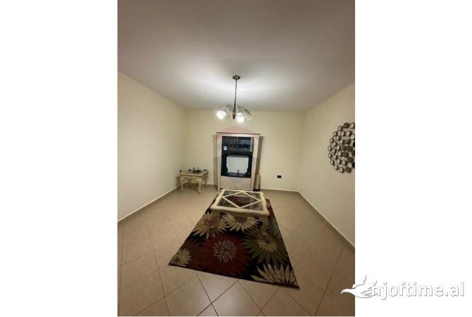 Shtepi me qera 1+1 ne Tirane - 400 Euro