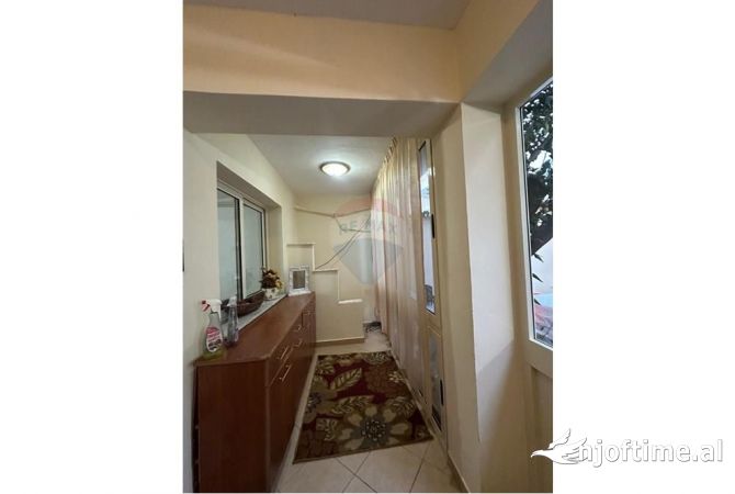 Shtepi me qera 1+1 ne Tirane - 400 Euro