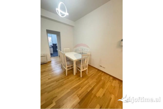 Shtepi me qera 1+1 ne Tirane - 700 Euro