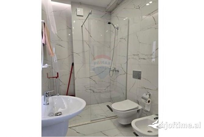 Shtepi me qera Apartament ne Tirane, 1+1, Mobilimi E mobiluar, Pagesa 600  Euro.